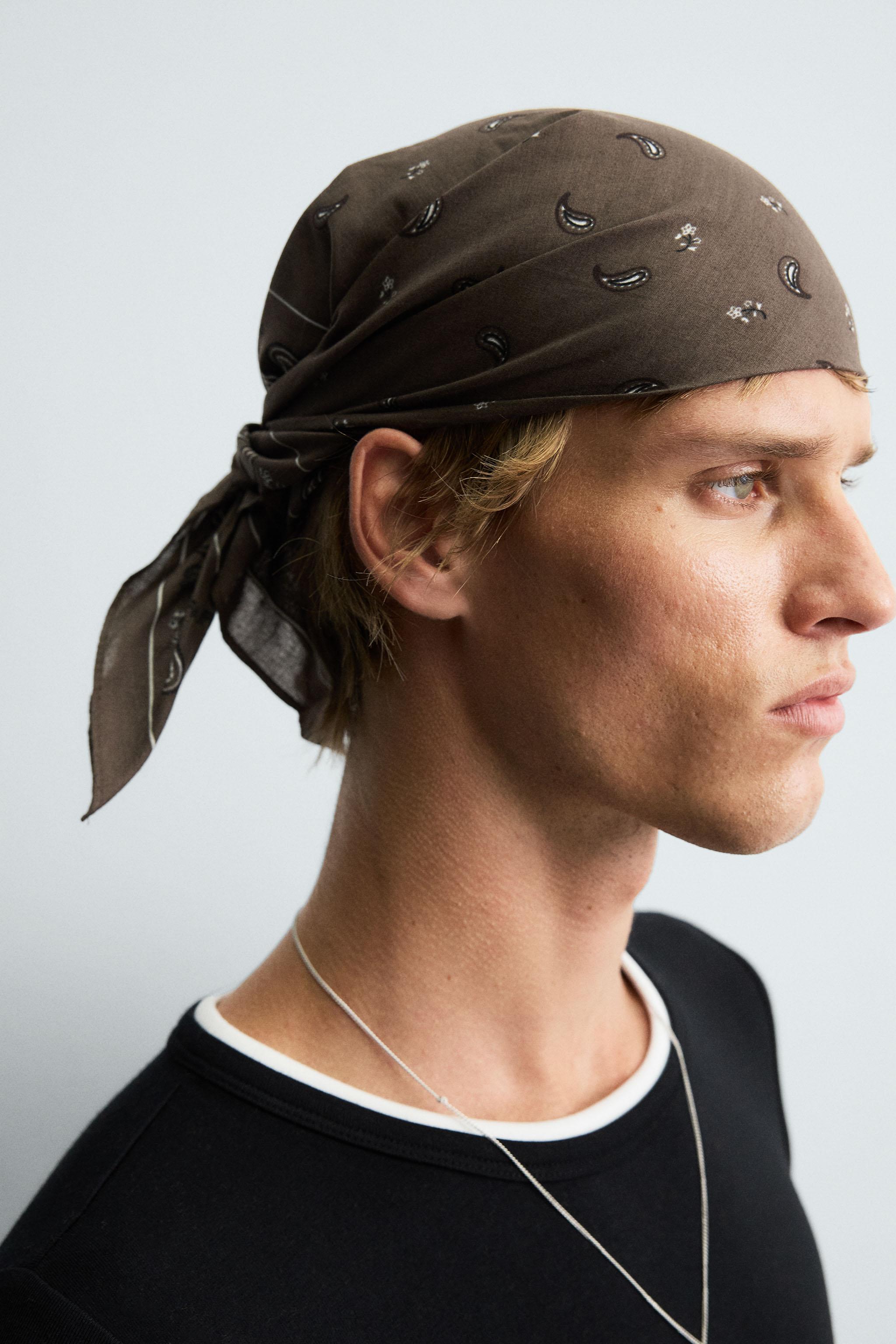 PAISLEY PRINT BANDANA